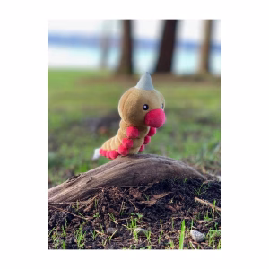 Pokemon Peluche Fit Weedle Sitting Pokemon Center - Imagen 3